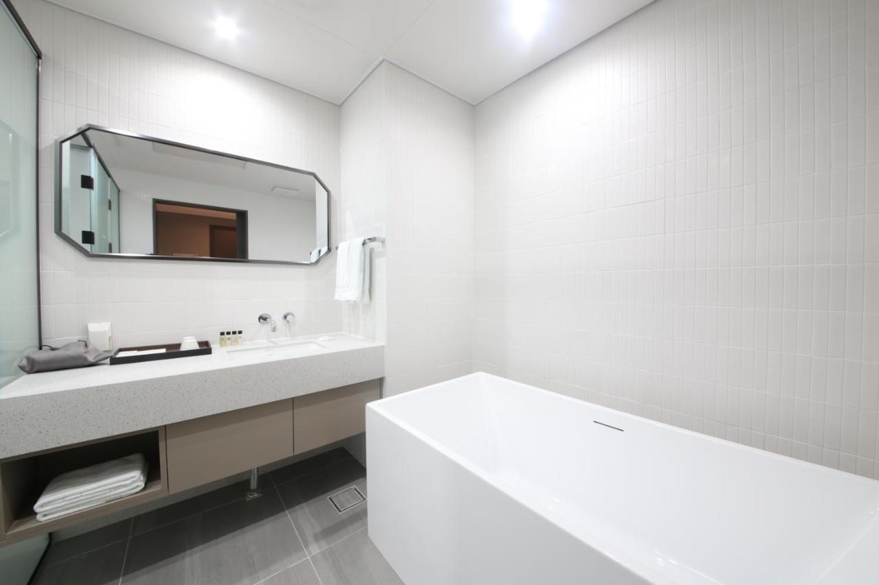 Act Hotel แทกู ภายนอก รูปภาพ