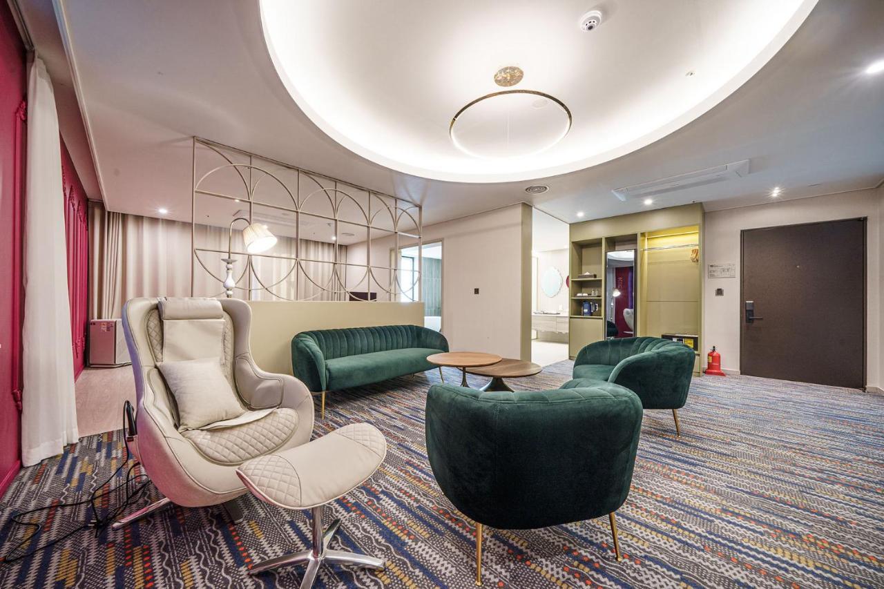 Act Hotel แทกู ภายนอก รูปภาพ
